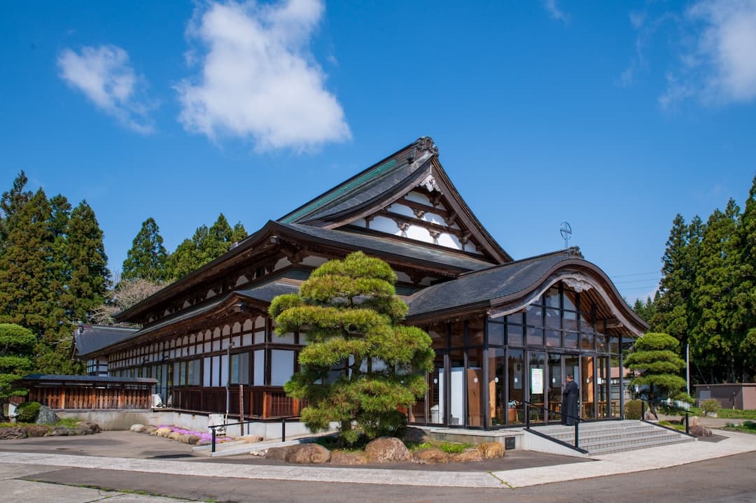Akita Town Removes Unconscious Mayor Before May 19